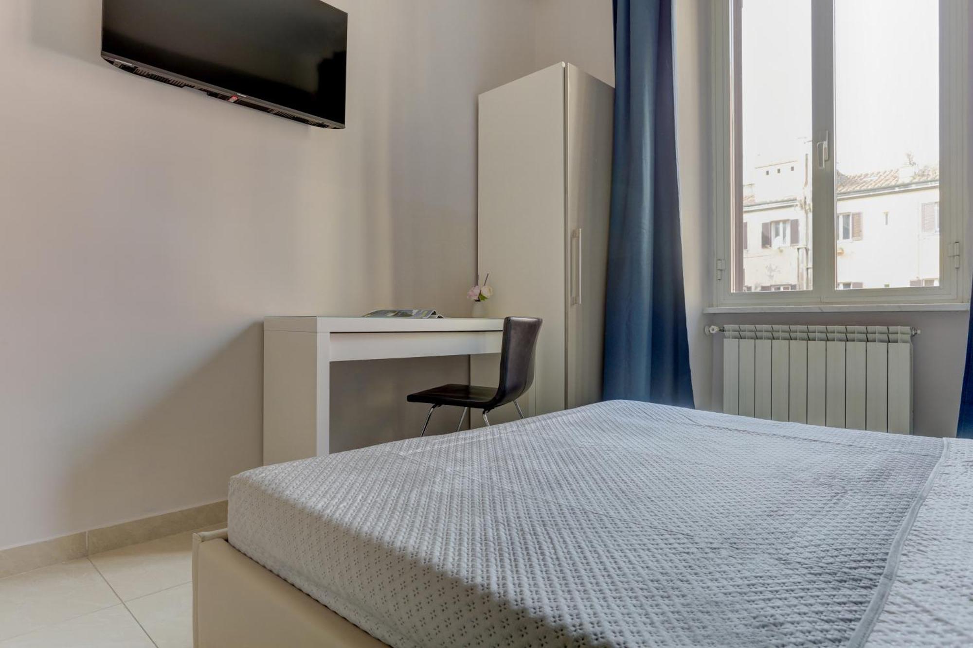 Holiday Sunny Roma B&B ภายนอก รูปภาพ