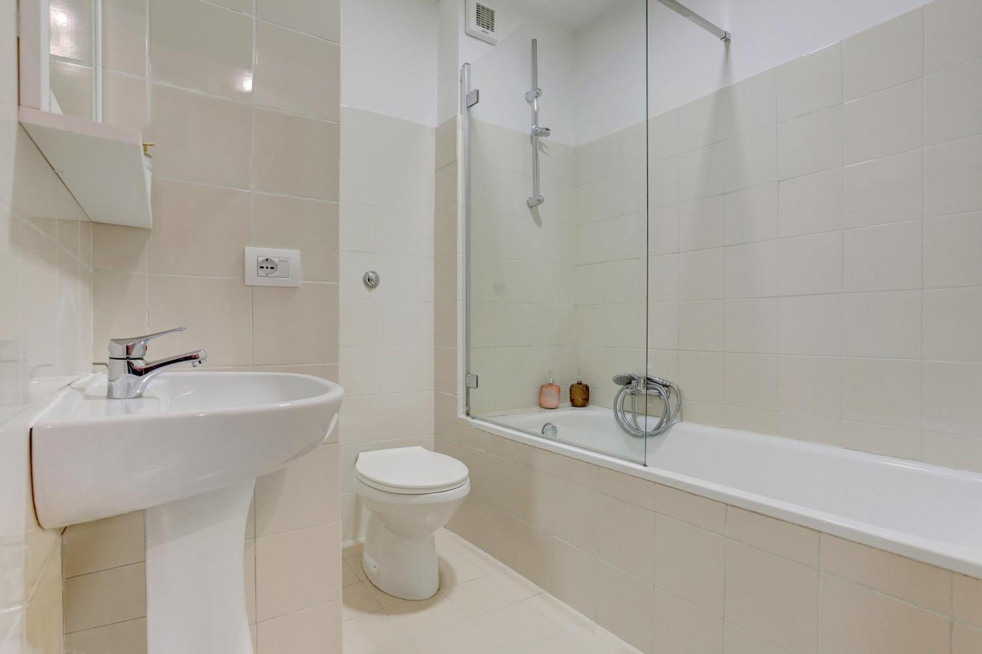 Holiday Sunny Roma B&B ภายนอก รูปภาพ