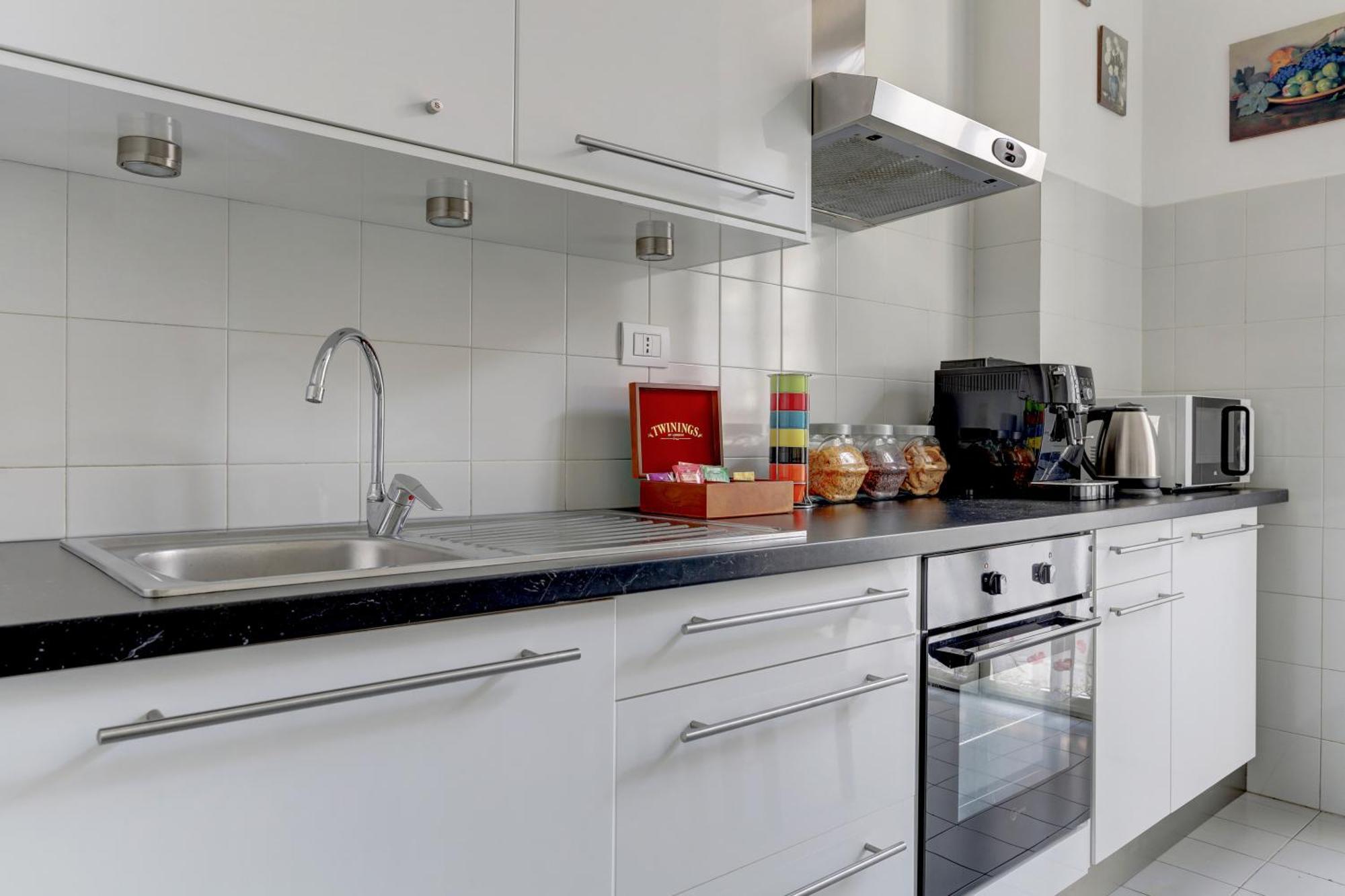 Holiday Sunny Roma B&B ภายนอก รูปภาพ