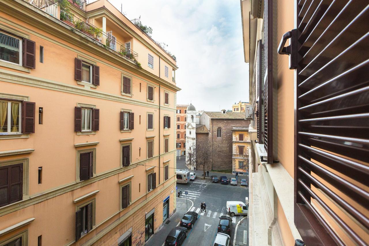 Holiday Sunny Roma B&B ภายนอก รูปภาพ